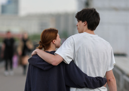 Психолог объяснила, почему появляется ревность