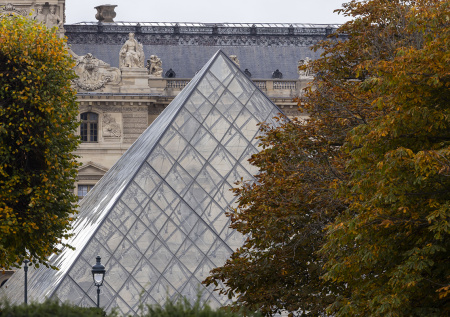 Полиция задержала третьего подозреваемого в ограблении Лувра