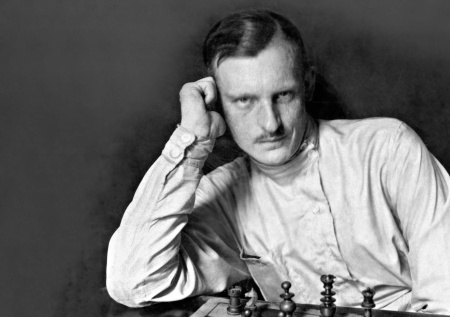 Инфаркт или убийство? Как жил и умер чемпион мира по шахматам Алехин