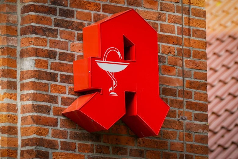 Вывеска аптеки, Германия