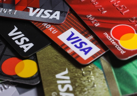 Экономист объяснил, почему Visa оформила новые товарные знаки в России
