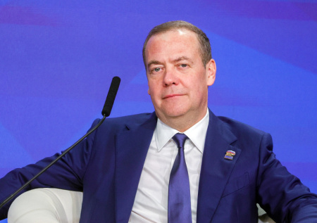 Медведев ответил на предложение испытать «Посейдон» на Бельгии