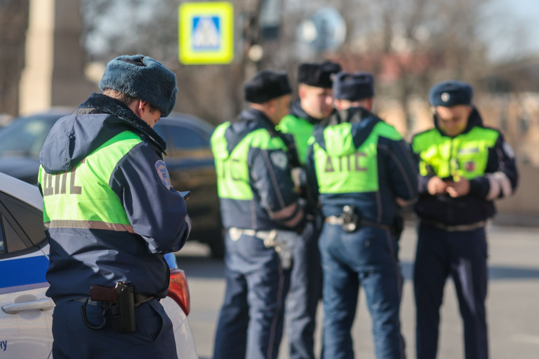 Инспекторы ДПС ГИБДД