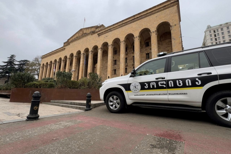 Здание парламента в Тбилиси