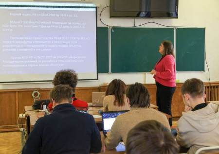 Психолог рассказала, к чему приведет переход на 12-летнее обучение в школах