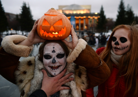 Протоиерей предложил запретить празднование Хеллоуина