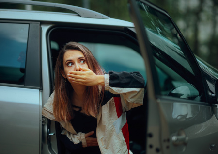 Врач назвала главную причину укачивания в машине и самолете