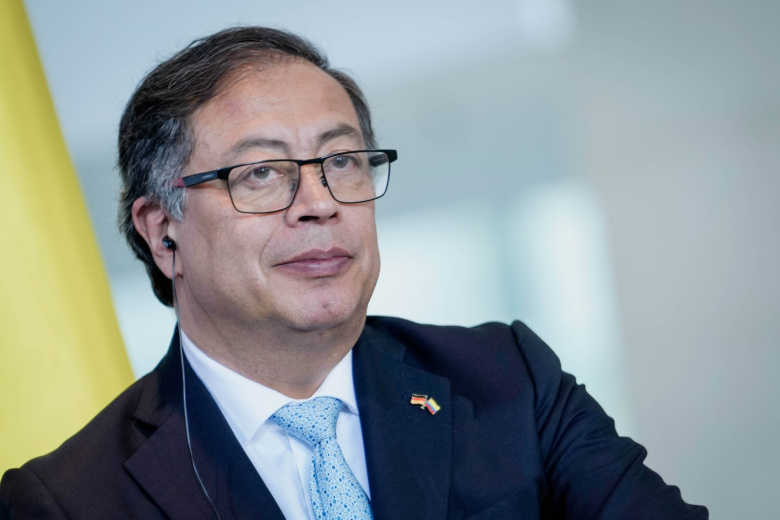 Густаво Петро