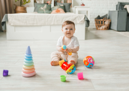 Что должен уметь ребенок в 1 год: как выявить отставание в развитии?