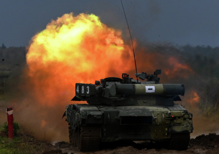 Русский танк Т-80 — кошмар для НАТО: объясняем, почему