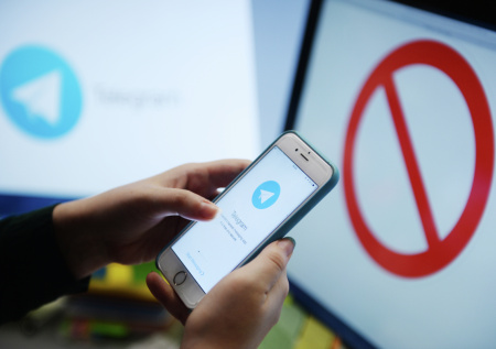 Эксперт объяснил, могут ли заблокировать Telegram и WhatsApp в России
