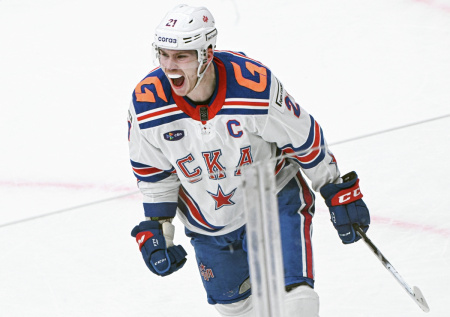 Хоккеист Никишин заступился за сокомандника дракой на матче НХЛ