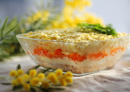 Секрет вкусного салата “Мимоза”: творим магию на кухне