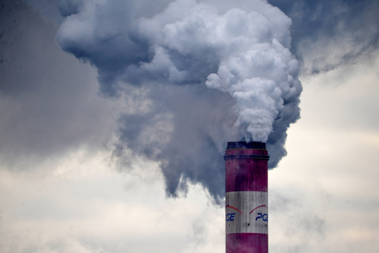 Дым из трубы ТЭС