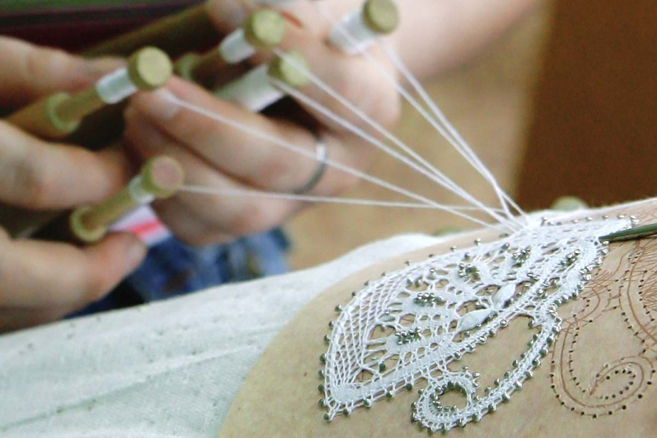 Вологодское кружево, кружевоплетение коклюшками