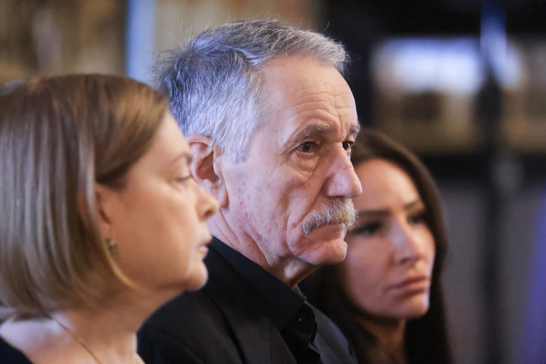 Андрей Гриневич (в середине)