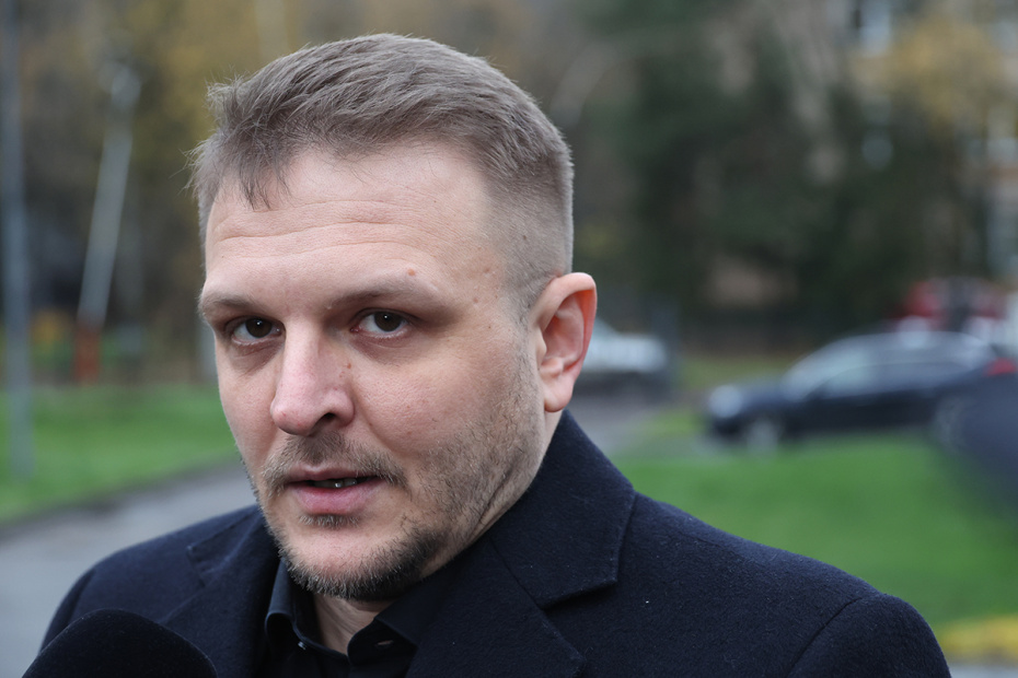 Оганес Григорян на церемонии прощания с Романом Поповым в зале прощаний ЦКБ на улице Маршала Тимошенко