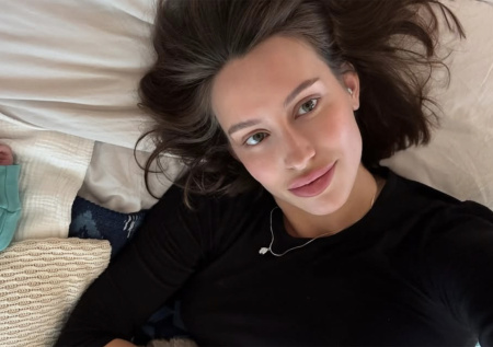 Мать ребенка Тимати улетела из России