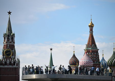 Названа причина, по которой Запад не пускает туристов в Россию