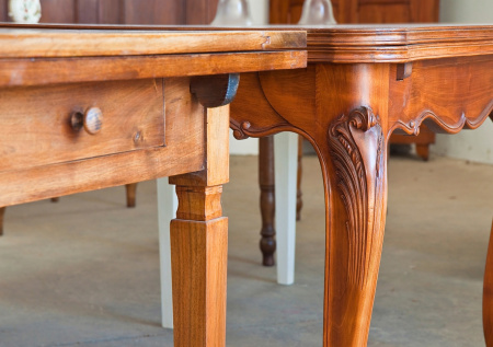 Россиянам назвали лучшие способы избавиться от запаха старой мебели