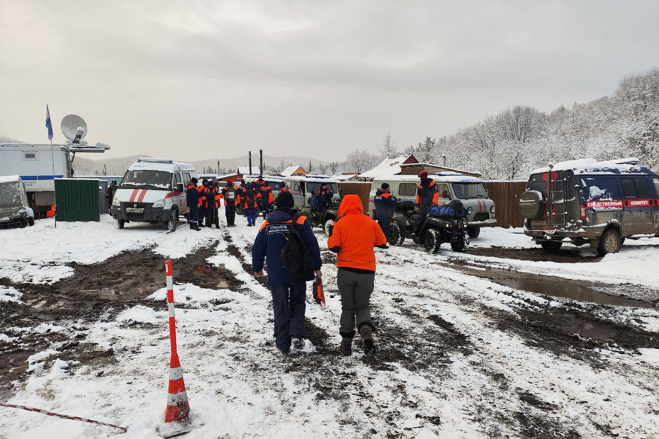 Поисковый отряд «Лиза Алерт» на месте исчезновения семьи Усольцевых