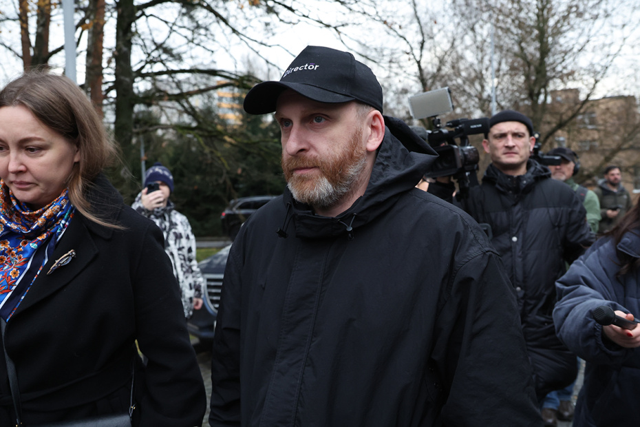 Гавриил Гордеев на церемонии прощания с Романом Поповым в зале прощаний ЦКБ на улице Маршала Тимошенко