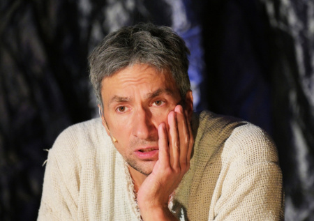 Такшина, тайный брак, отсутствие ролей: как живет актер Григорий Антипенко