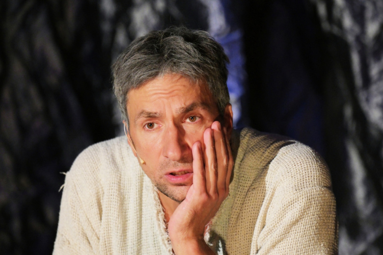 Григорий Антипенко в моноспектакле «Старик и море»