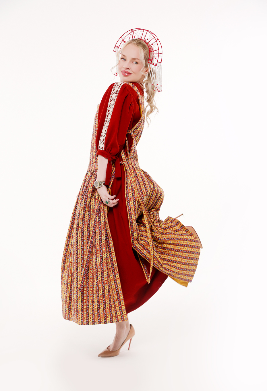 Царевна Несмеяна — актриса, певица Елена Князева