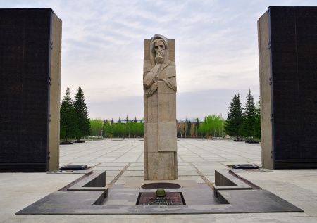 Прогулка пенсионеров у Монумента Славы закончилась трагедией