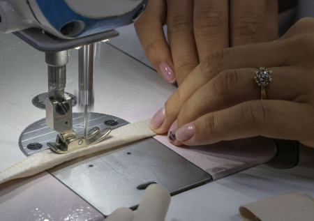 Стало известно, какие работники получают самые низкие зарплаты