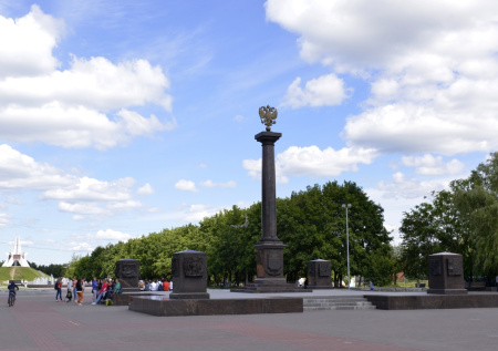 Африканец устроил стриптиз в честь Дня народного единства в университете