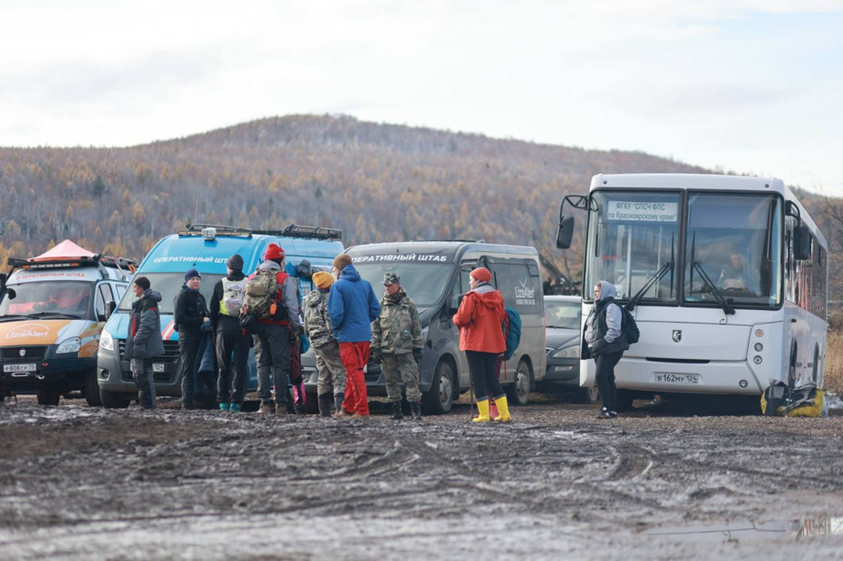 Поисковый отряд «Лиза Алерт» на месте исчезновения семьи Усольцевых