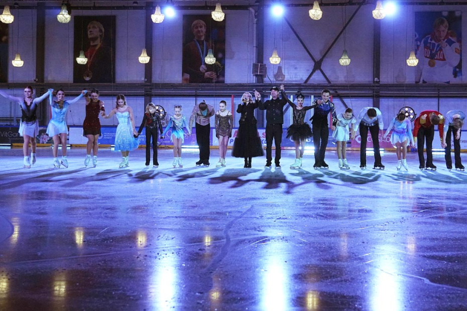 Торжественное открытие академии фигурного катания Евгения Плющенко и Яны Рудковской «Ангелы Плющенко»