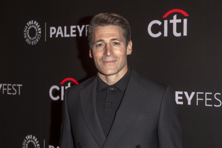 Тони Докупил