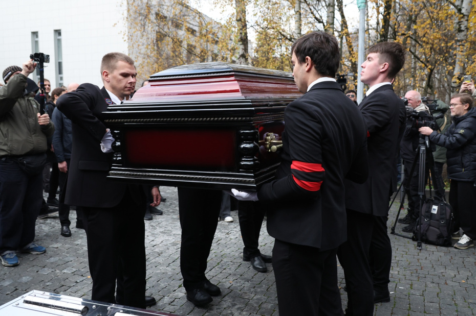 Прощание с актером Романом Поповым в Центральной клинической больнице (ЦКБ)