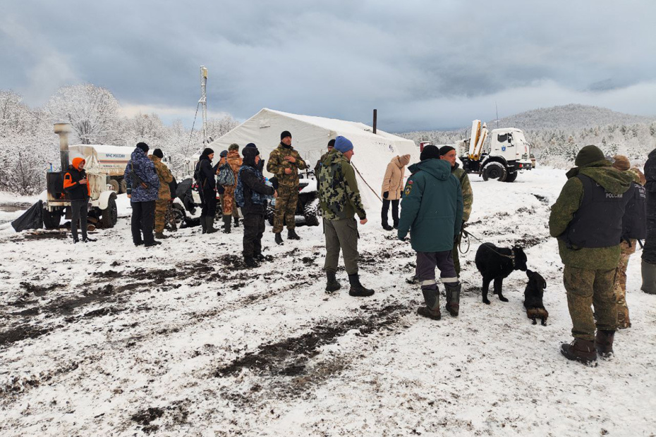Поисковый отряд «Лиза Алерт» на месте исчезновения семьи Усольцевых