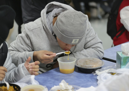 «Отчаяние»: миллионы американцев рискуют умереть от голода из-за шатдауна