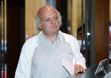 Детство на Украине, сын во Франции, новые роли: как живет Сергей Барковский