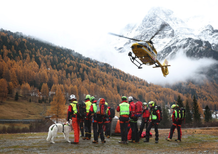 Лавина похоронила пятерых альпинистов в итальянских горах