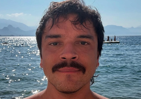 Московского дизайнера ограбили в туалете