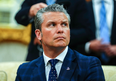 Глава Пентагона посетил границу КНДР и Южной Кореи