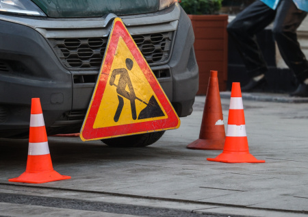 В Свердловской области жители сами починили дорогу после отказа властей