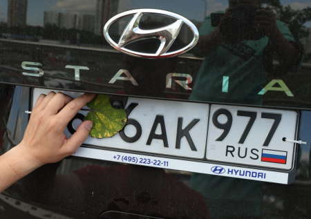 Водителям напомнили, что их ждет за нечитаемые номера автомобиля