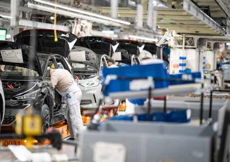 Стало известно, сколько компаний ФРГ готовы сократить рабочие места