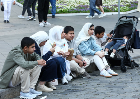 В России оставшихся без родителей детей-мигрантов вернули на родину