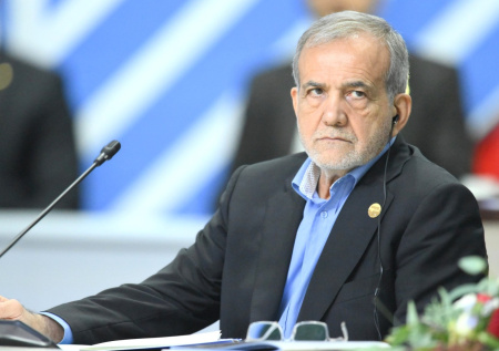 Президент Ирана перевел свою зарплату на благотворительность