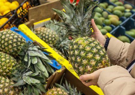 В России резко выросли цены на ананасы
