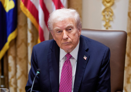 Рейтинг одобрения политики Трампа рекордно опустился