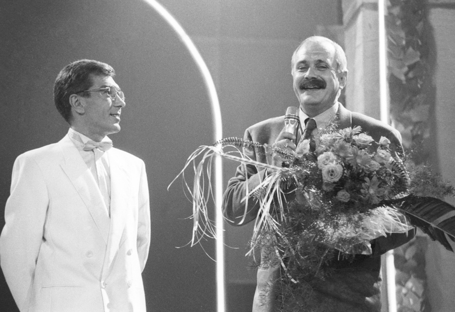 Ведущий телепрограммы «Утренняя звезда» Юрий Николаев и кинорежиссер Никита Михалков